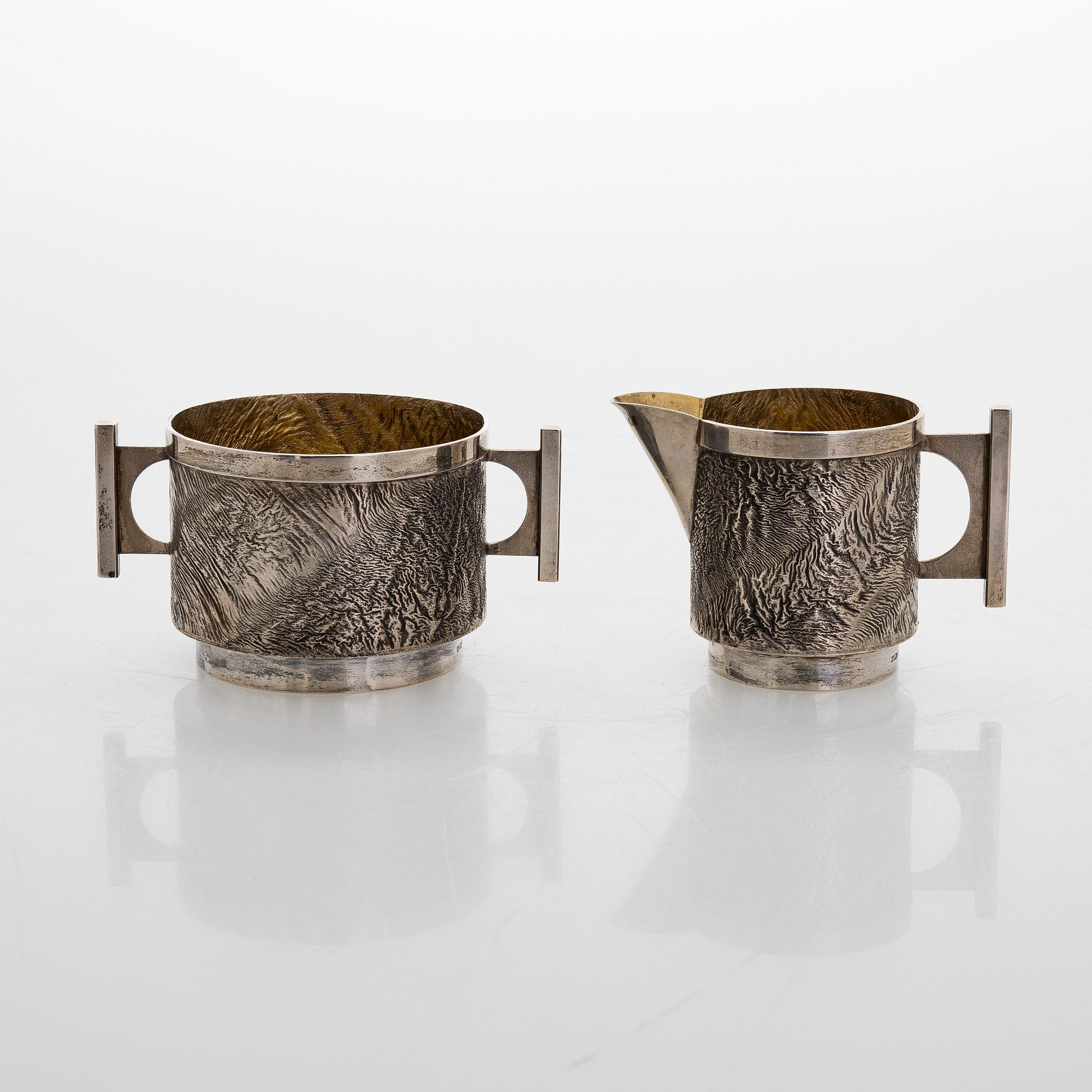 Pekka Turtiainen, A parcel-gilt silver creamer and sugar bowl, Helsinki 1971.