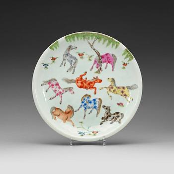 A famille rose charger, Qing dynasty with Yongzheng six characters mark, 19th century.