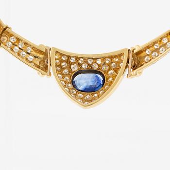 Collier 18K guld med safir och briljantslipade diamanter.