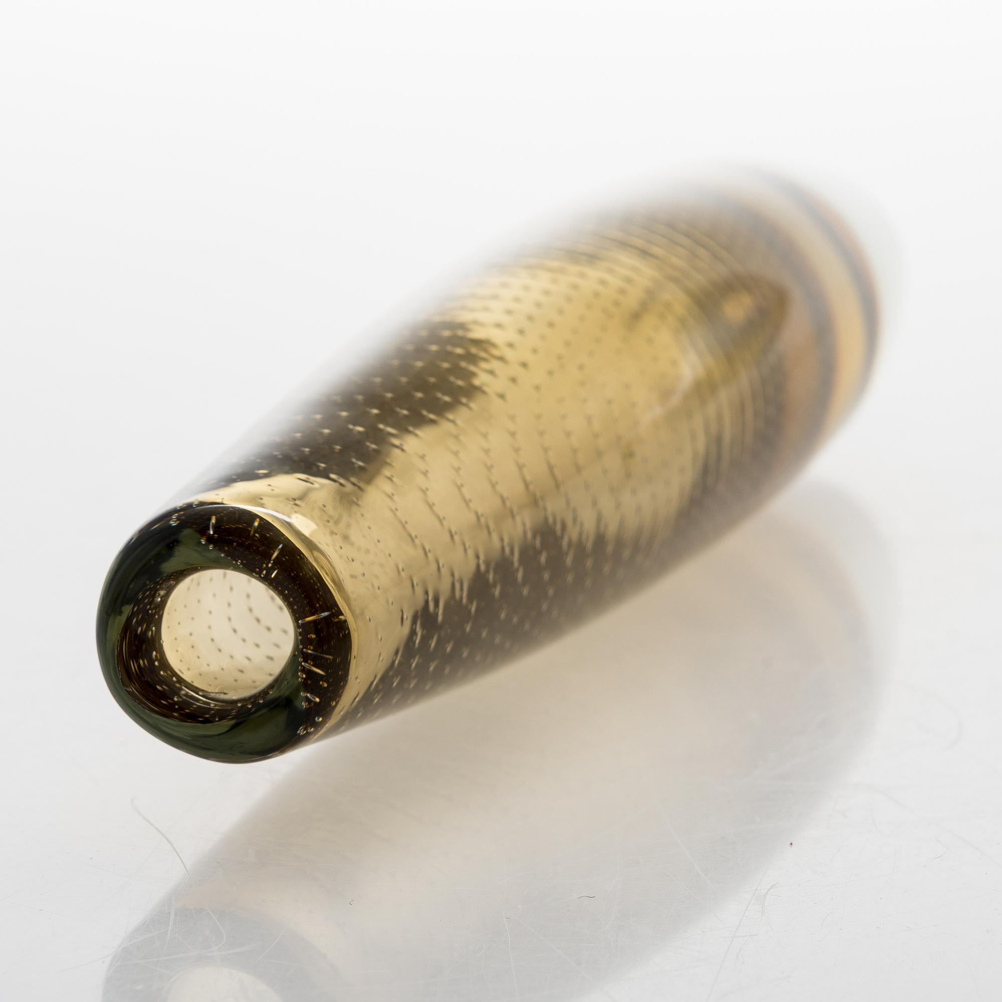 GUNNEL NYMAN, A glass vase signed G. Nyman Nuutajärvi Notsjö.