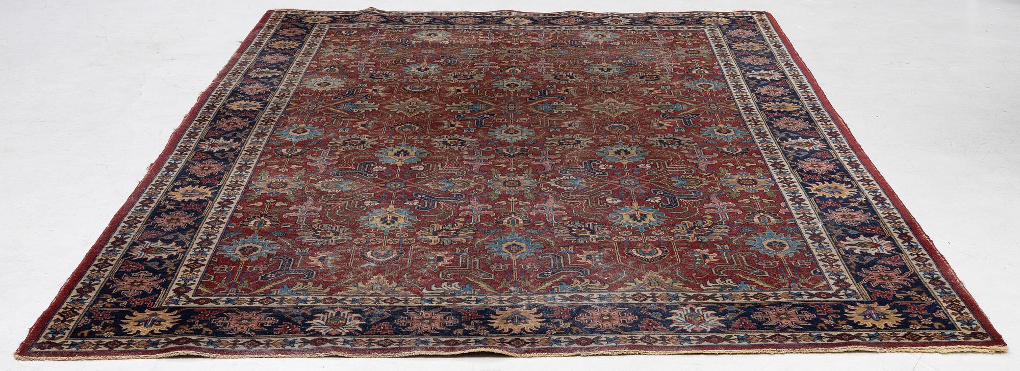 Carpet, oriental, approx. 330 x 214 cm.
