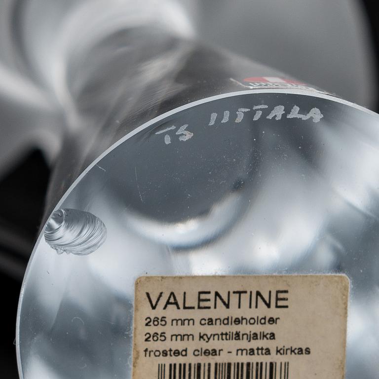 Timo Sarpaneva, ljusstake "Valentine", ett par ljusstakar "Ascot", vas "Marcel", Iittala.