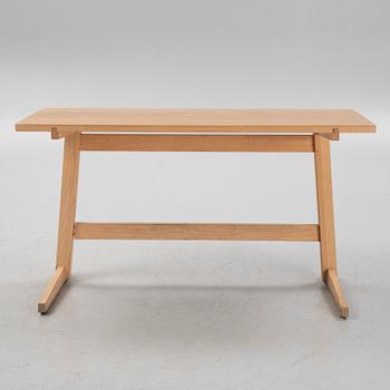 An Ash dining table, made by Sävar snickeri.
