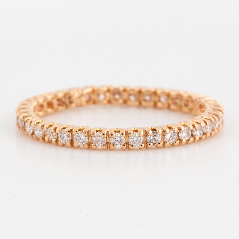 RING,  helallians med briljantslipade diamanter.