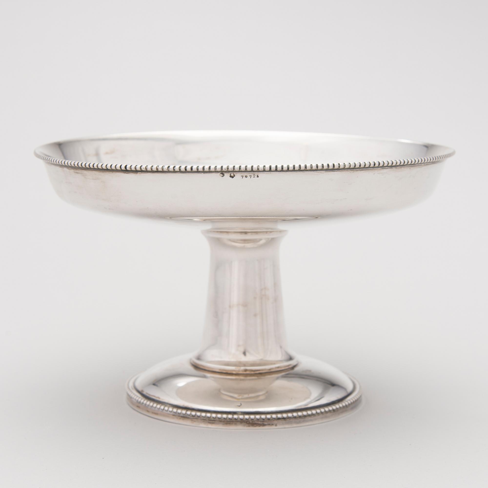 A footed Austro-Hungarian Empire silver bowl, mark of Silberwarenfabrik Alexander Sturm, Vienna 1867-1922.