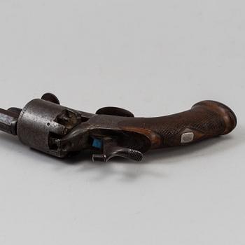 REVOLVER, 1800-talets mitt.