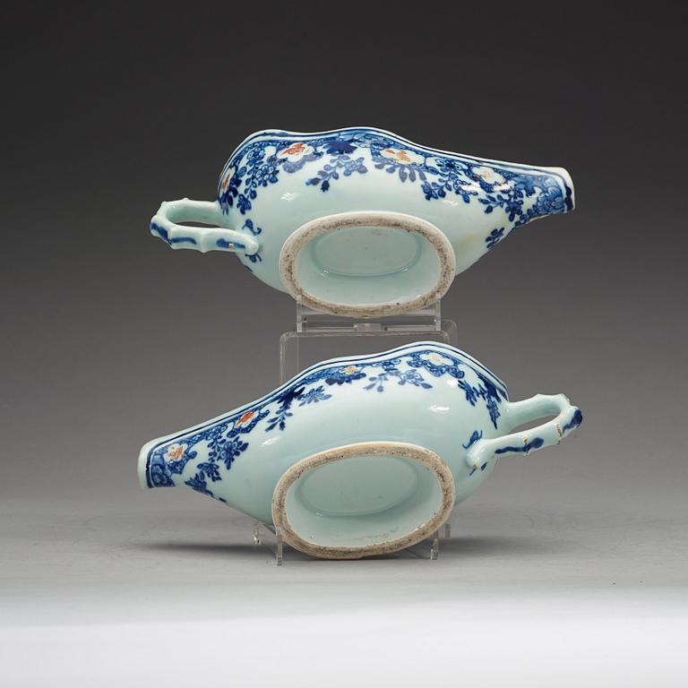 A pair of famille rose sauce boats, Qing dynasty, Qianlong (1736-95).