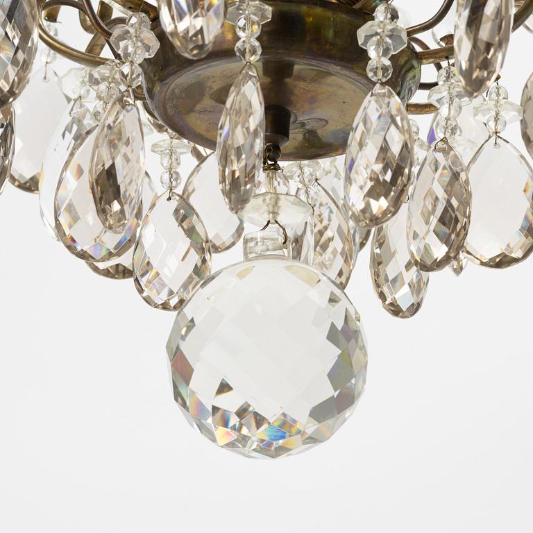 A Rococ-style chandelier, 20th century.