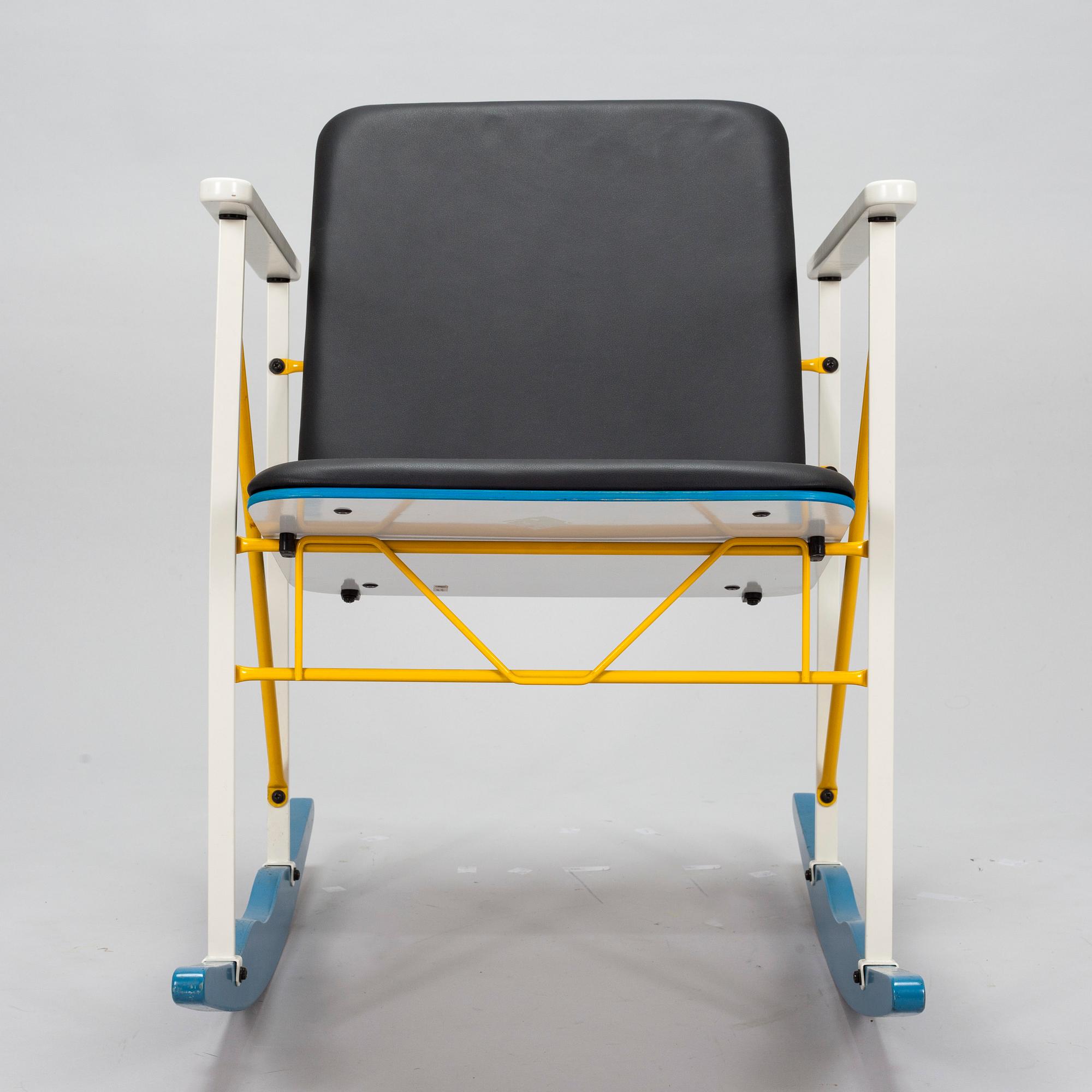 Yrjö Kukkapuro,  gungstol, "A509", Avarte 1980-tal.