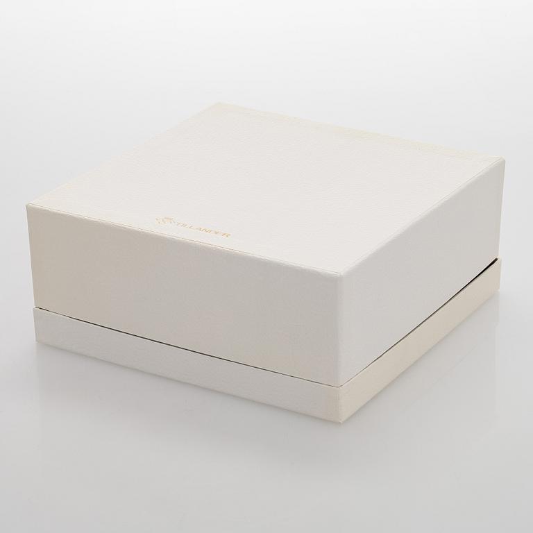 A. Tillander, skål, sterlingsilver och emalj, Åbo 2005.