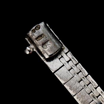 HALSBAND, 2 st, silver, 1900-talets andra hälft. Total vikt ca 69 g.