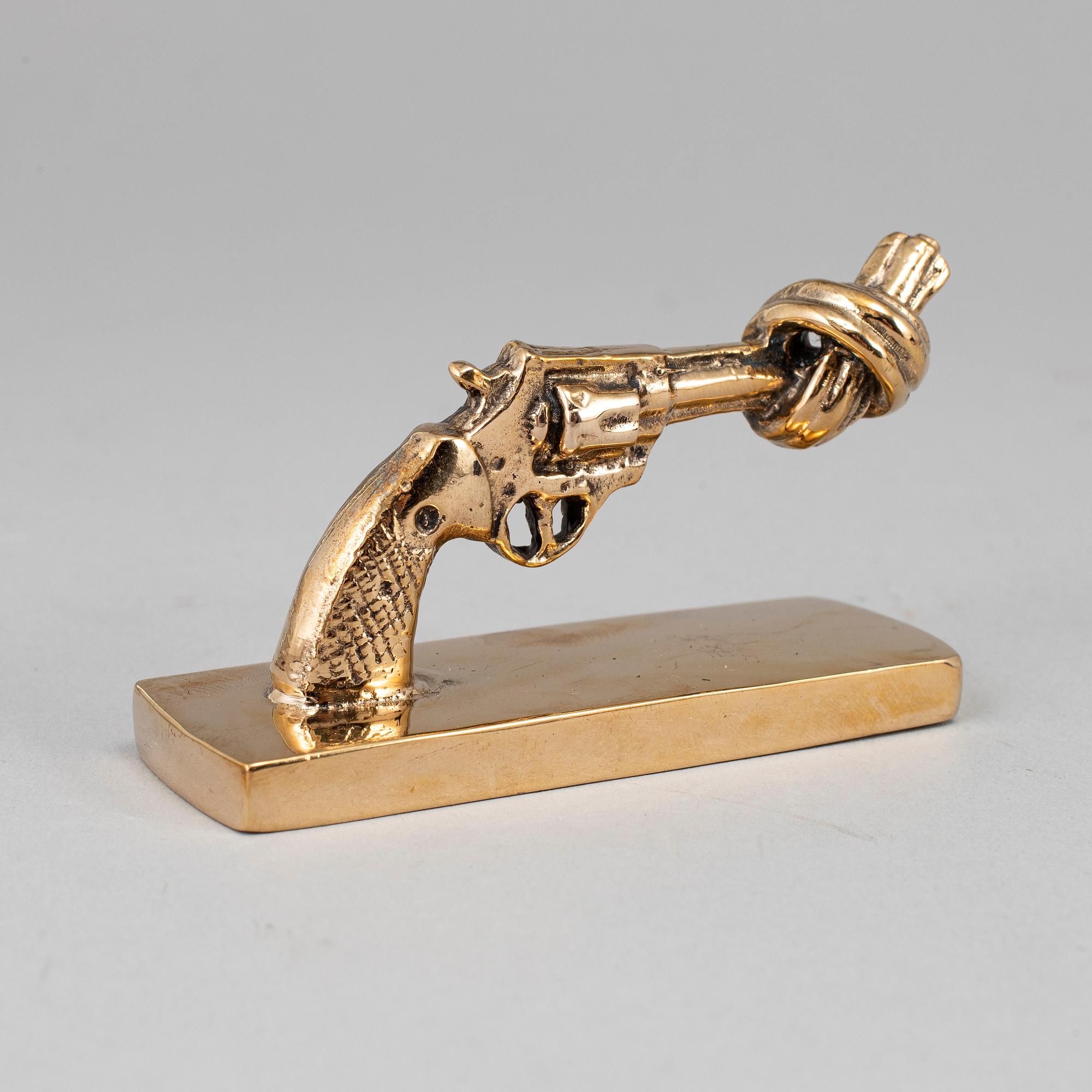 CARL FREDRIK REUTERSWÄRD, "The Knotted Gun", signed and numbered 120.
