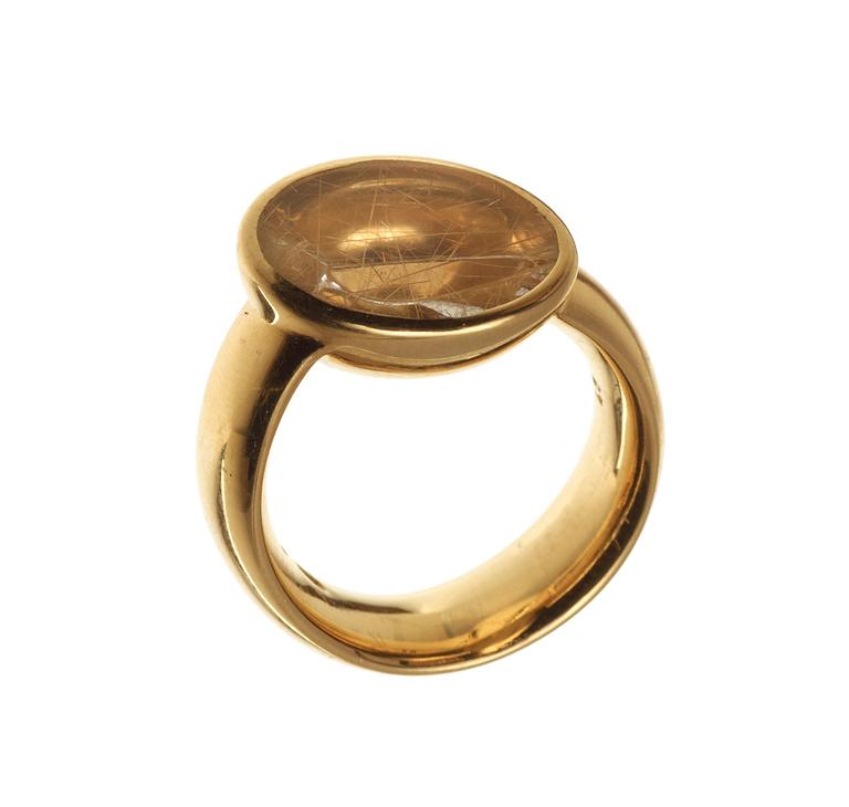 RING, 18k guld med rutilkvarts, "Nordic Summer", Kim Buck för Georg Jensen, Köpenhamn. Vikt ca12g.