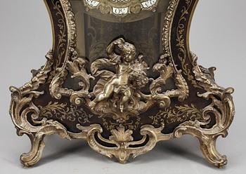 BORDSPENDYL. Louis XV. 1700-tal.