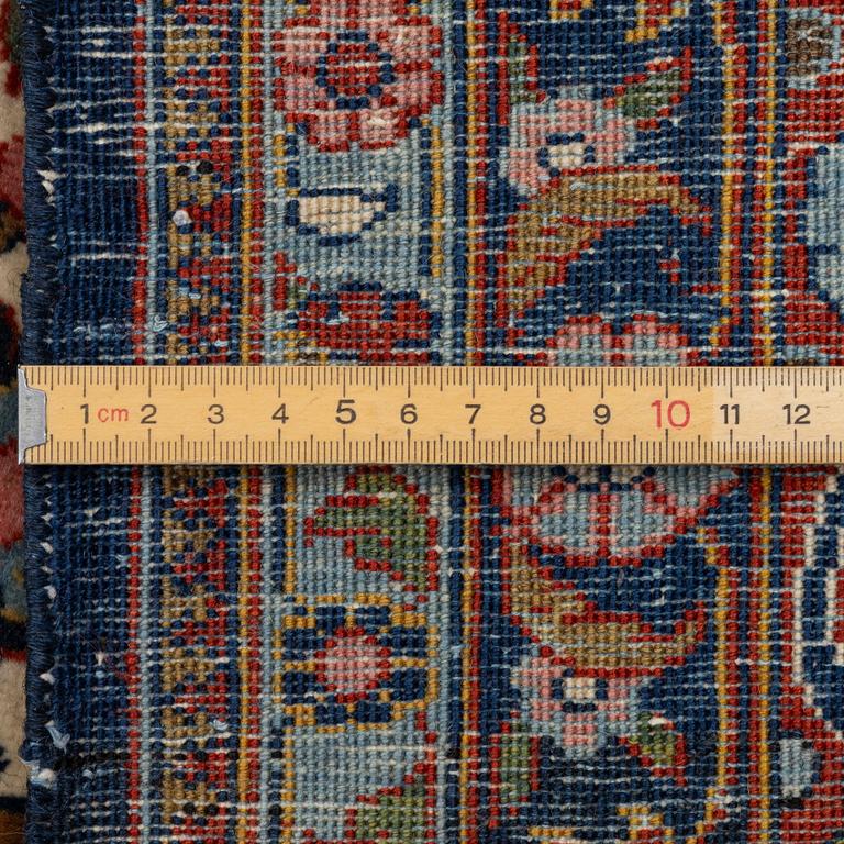 A semi antique Keshan "Dabir" carpet, central Persia, c. 348 x 229 cm.