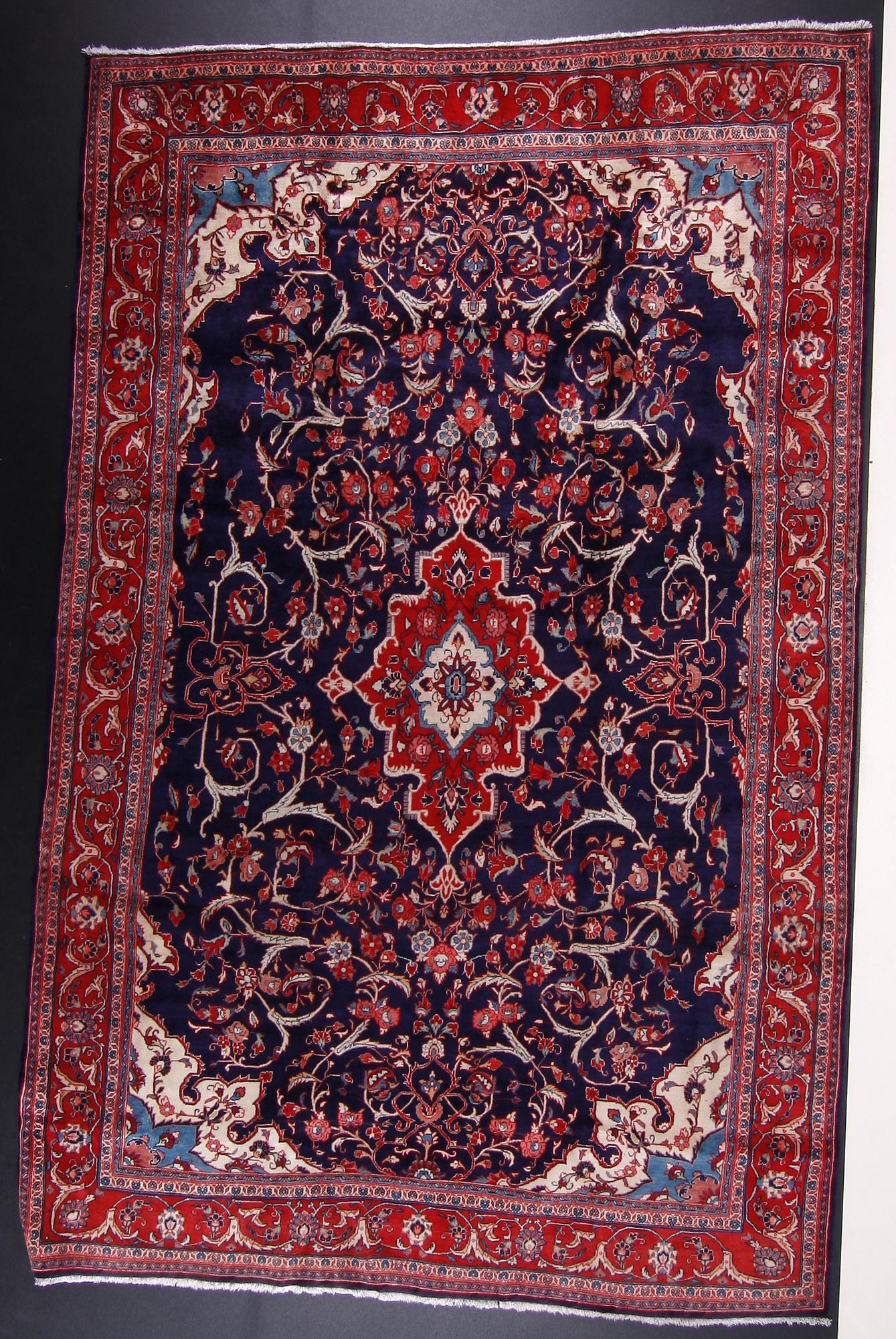 MATTA, Sarouk, ca 310 x 202.