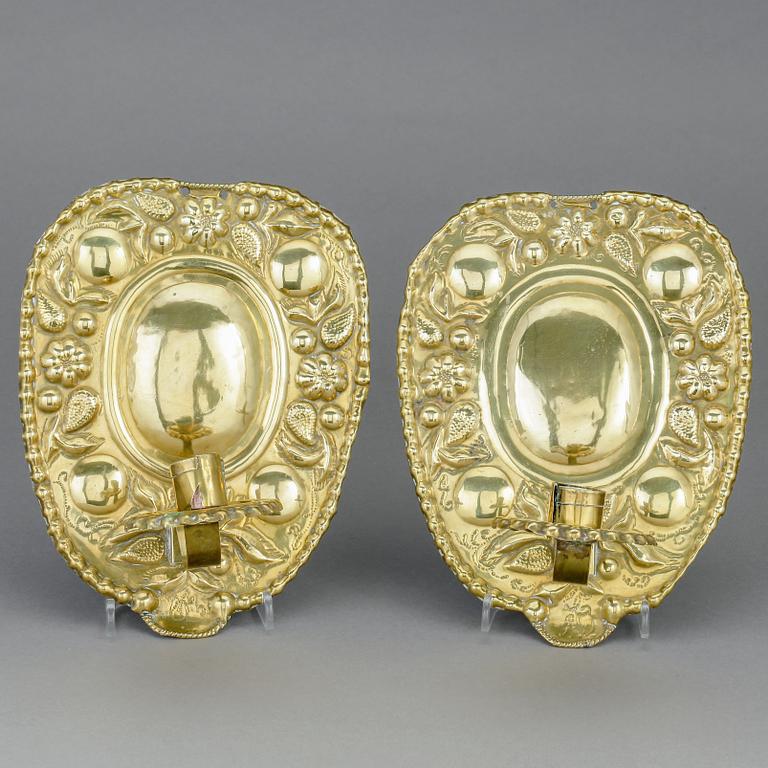 LJUSPLÅTAR, ett par, barockstil, 1800-tal.