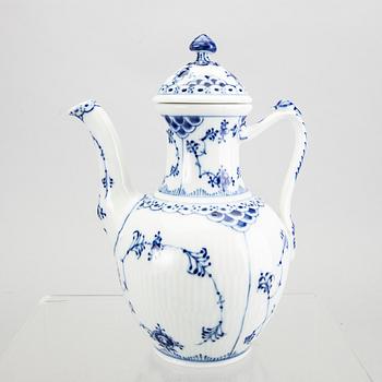 Servis 47 dlr Musselmalet halvblonde Royal Copenhagen Danmark 1900-talets andra hälft.