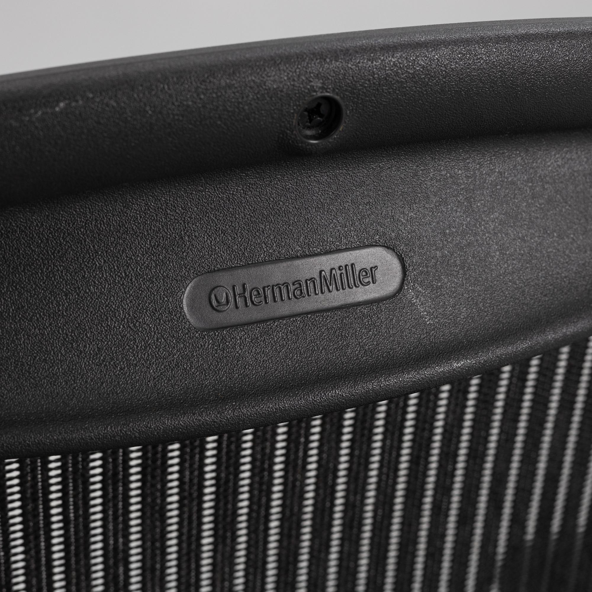 Don Chadwick/Bill Stumpf, desk chair, "Aeron", Herman Miller.