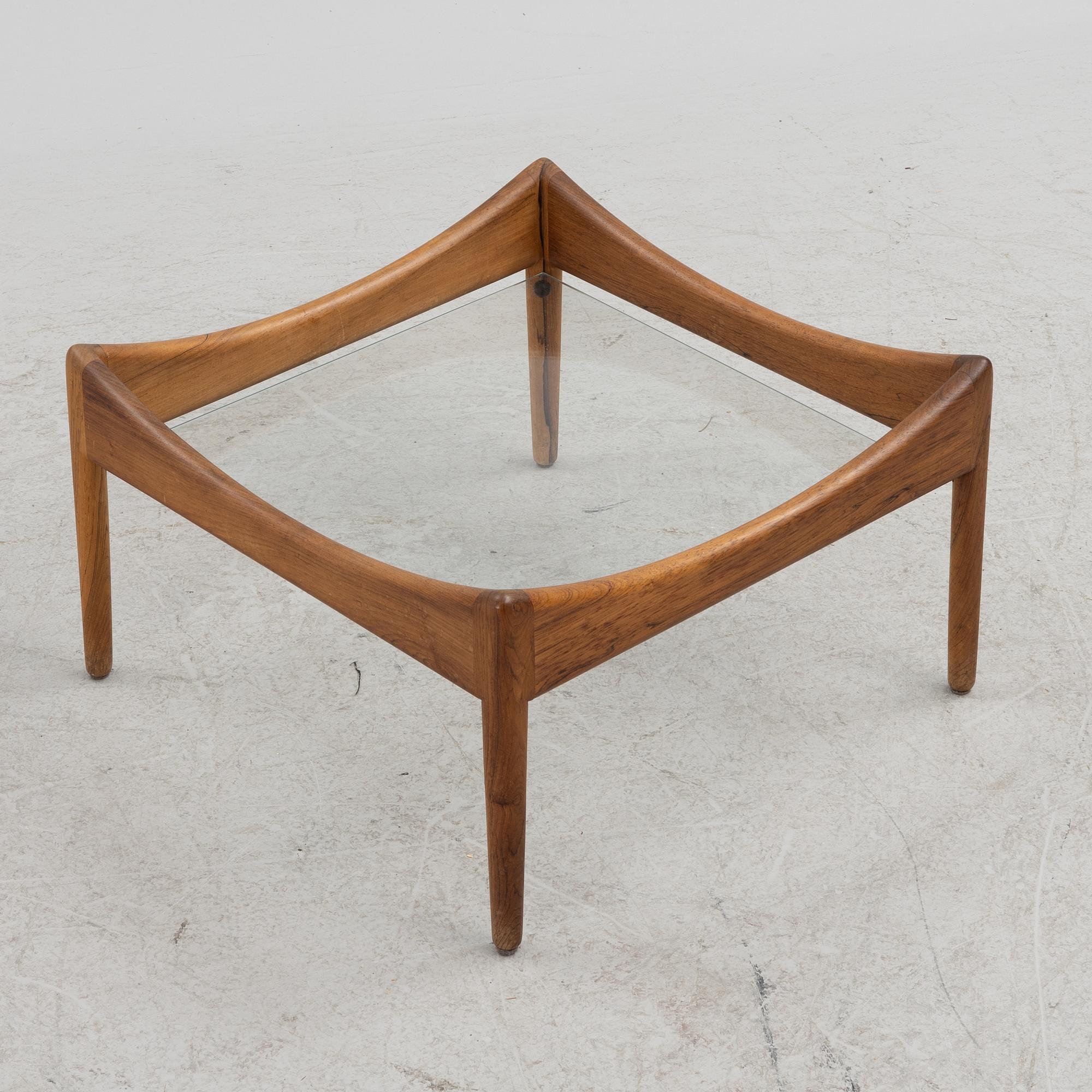 Kristian Solmer Vedel, a pair of "Modus" armchairs and a low table, Søren Willadsen, 1960's.