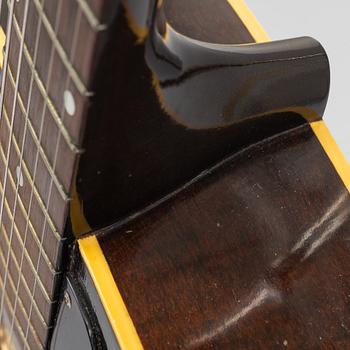 Gibson, "Wartime Special", halvakustisk gitarr, 1941, USA.