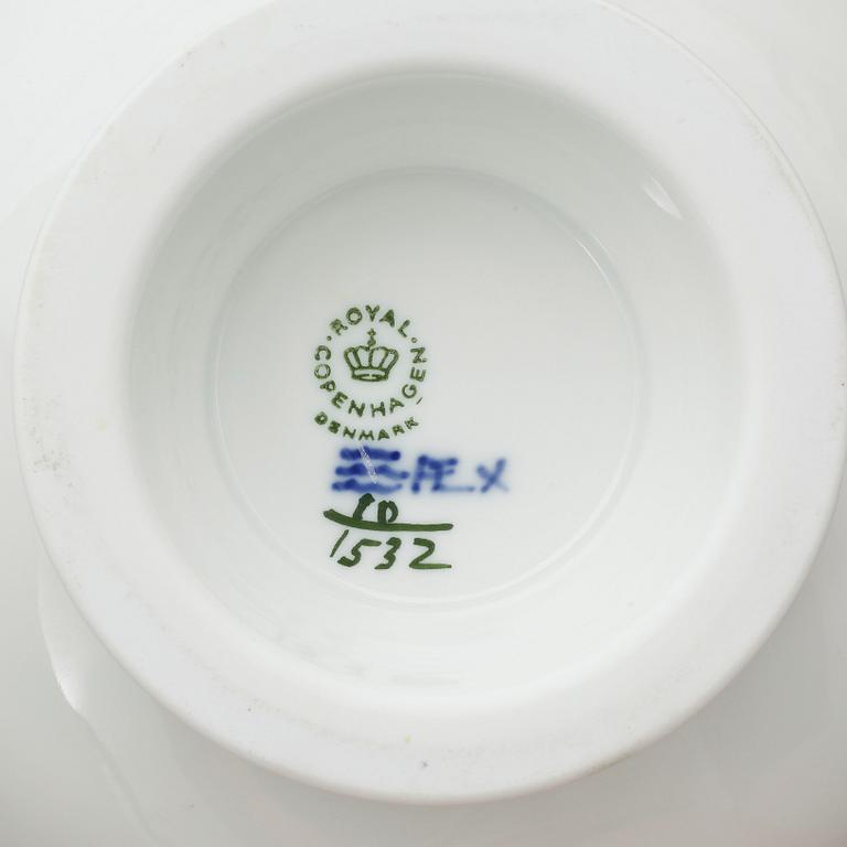 KAFFESERVIS, 13 delar, porslin, "Blå Blomst", Royal Copenhagen.
