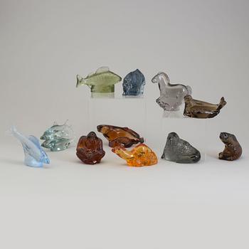 PAUL HOFF, 11 animal glass figurines made for the benefit of WWF.