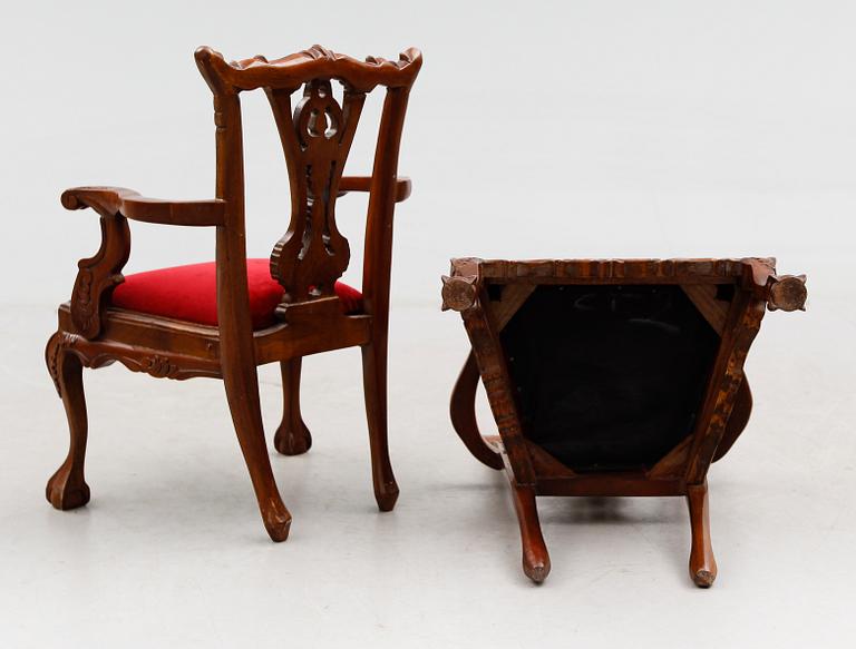 BARNSTOLAR, 1 par, karmmodell, chippendalestil, 1900-talets mitt.