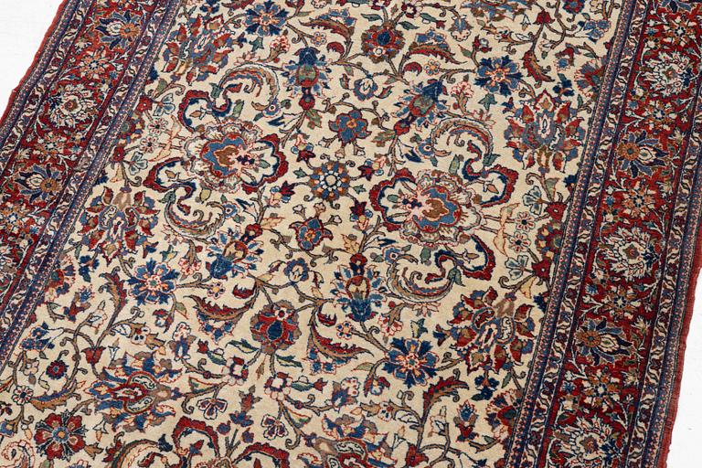 Matta, semiantik Najafabad, Isfahan området, ca 208 x 138 cm.