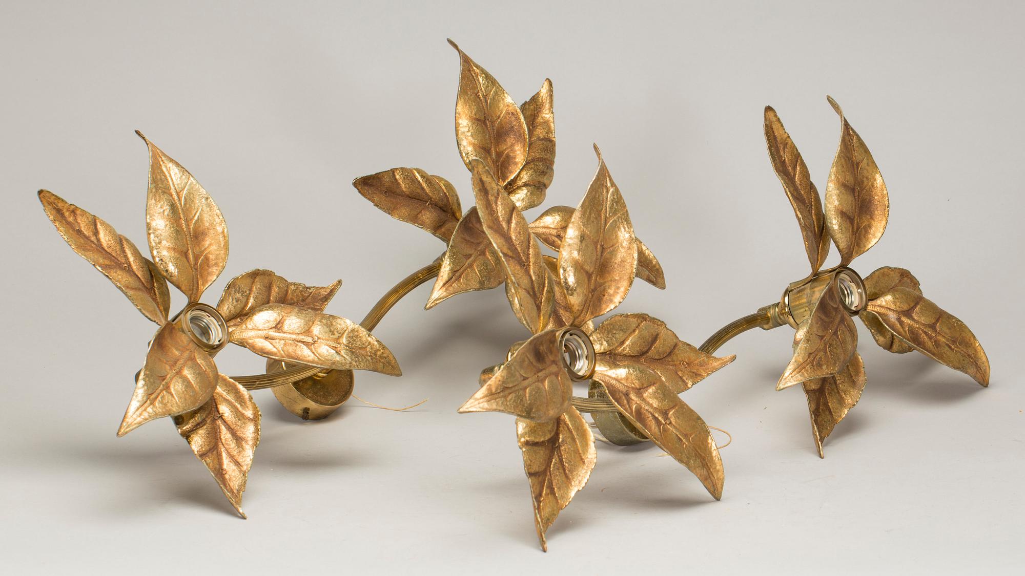 VÄGGLAMPOR, ett par, 1900-talets andra hälft.