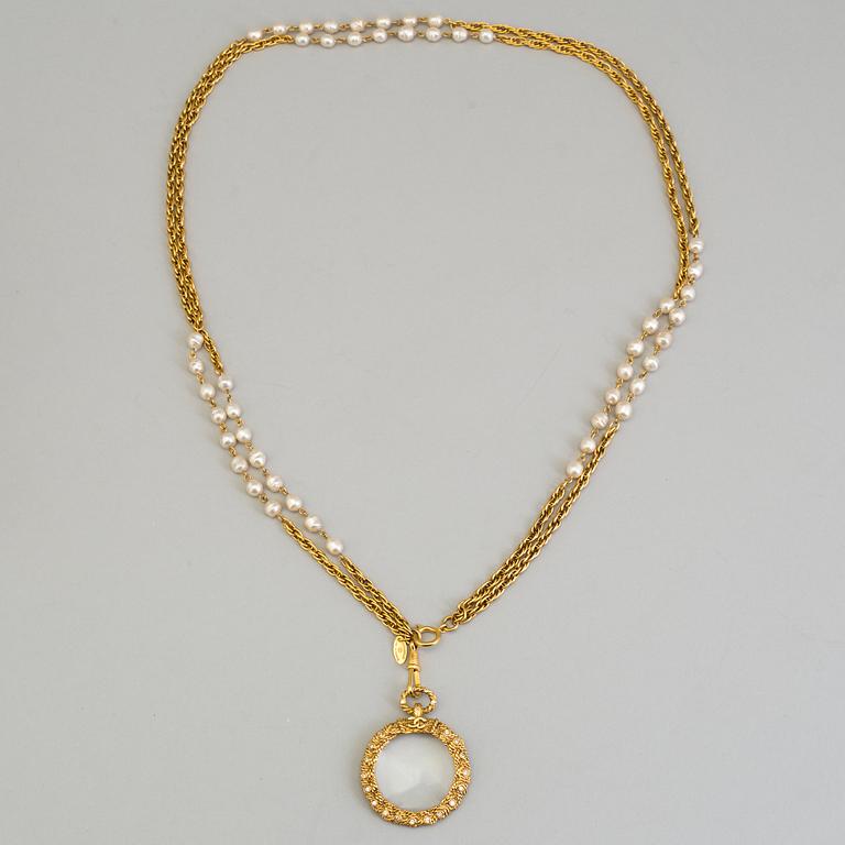 A necklace by CHANEL.