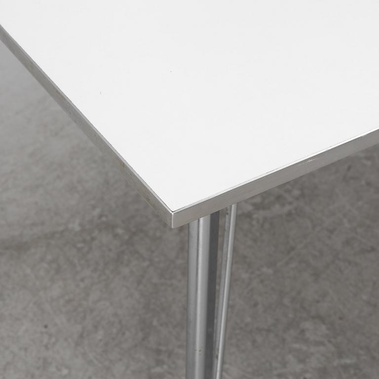 Arne Jacobsen,a table model 3605, Fritz Hansen, late 20th century.