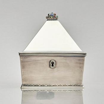 Sven-Arne Gillgren, a sterling silver box, GAB, Stockholm, Sweden 1948.