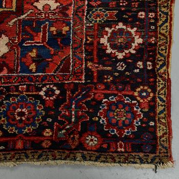 A carpet, semi-antique/Old Heriz/Gorovan, ca.