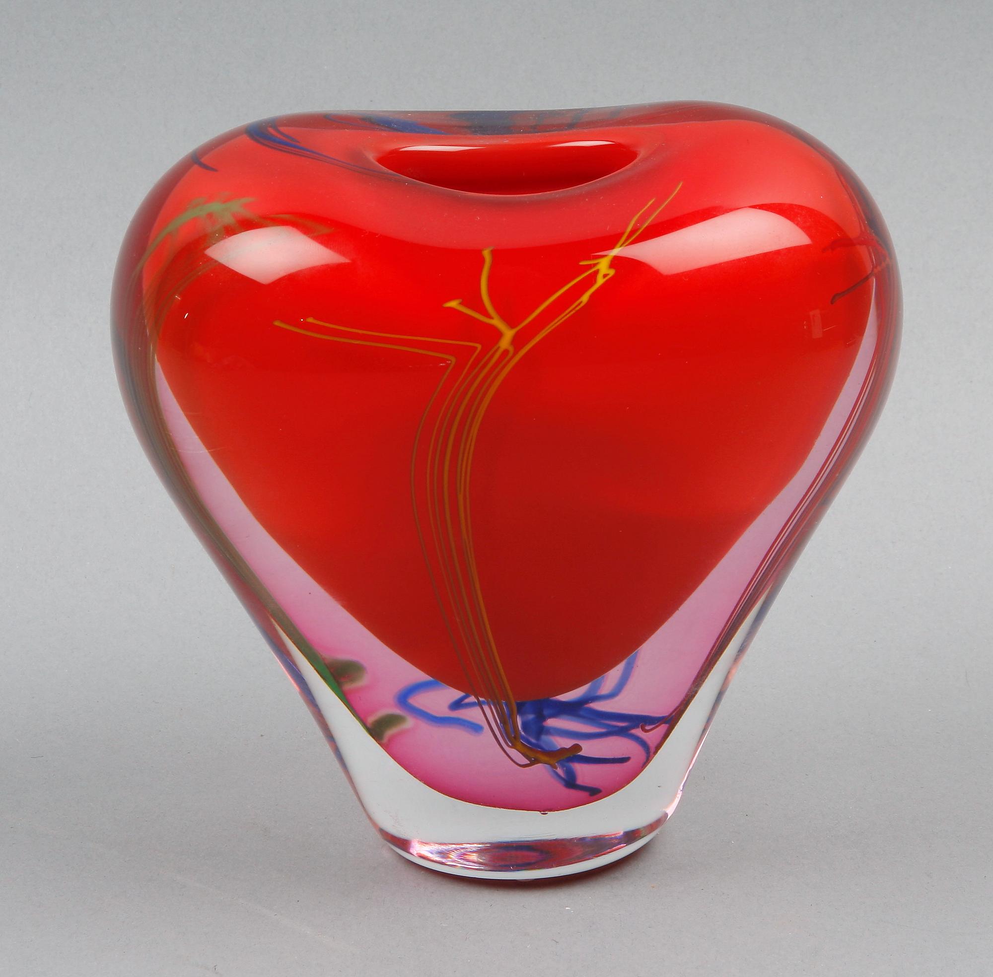 VAS, glas, Berit Johansson, Sjöhyttan 2004.