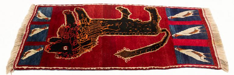 Matta semianti Qashqai södra Persien, ca 210 x 11 cm.