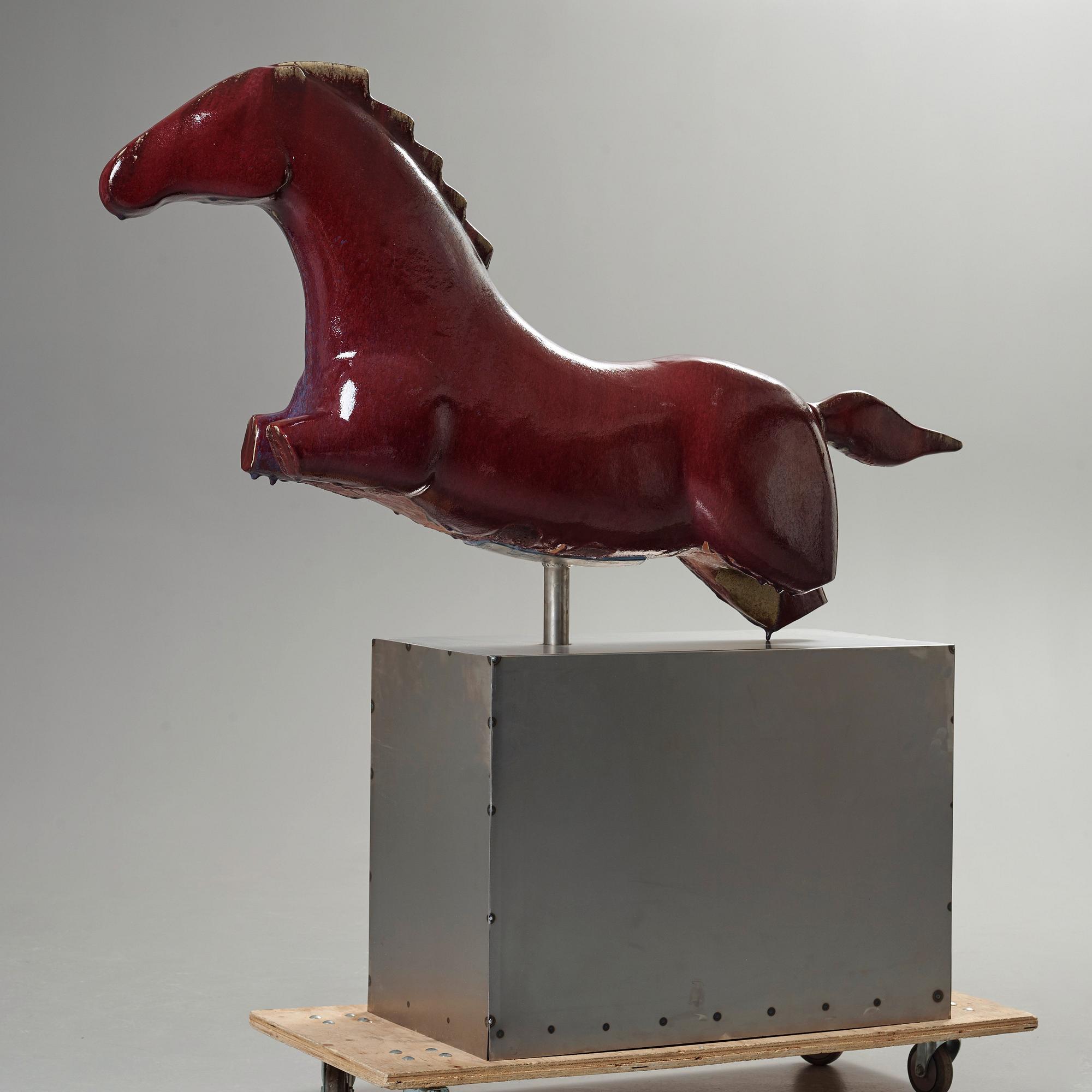 An Ulla & Gustav Kraitz stoneware sculpture of a horse, Förslövsholm, Sweden.