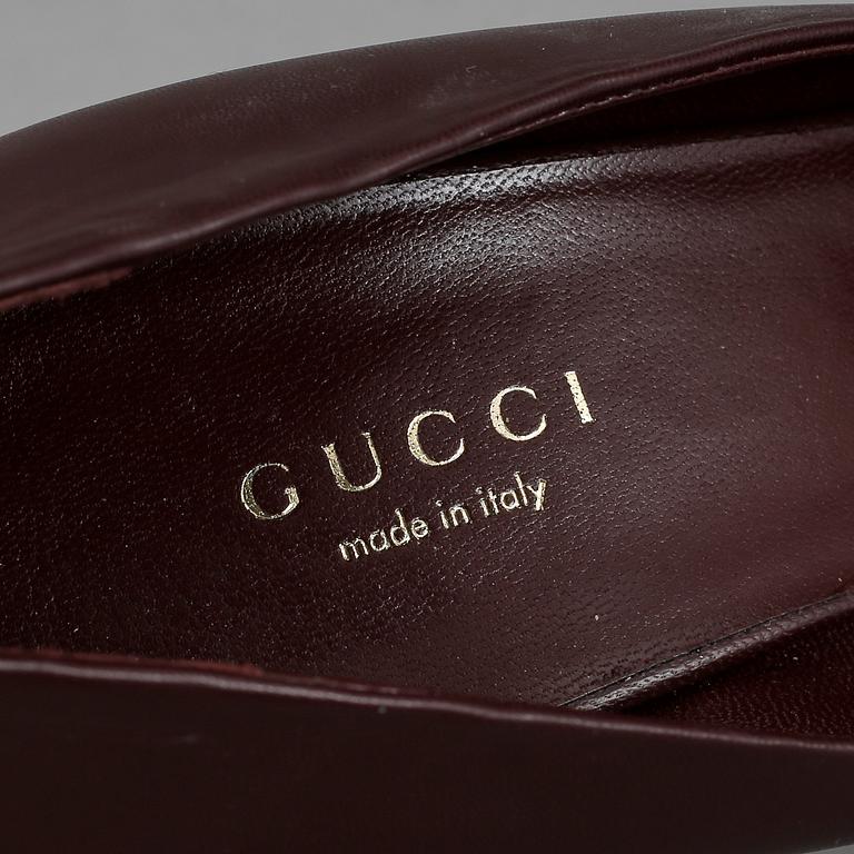 SKOR, ett par, Gucci, Nappa Charlotte Scarlatto.