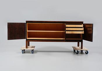 SIDEBOARD, 1900-talets andra kvartal.