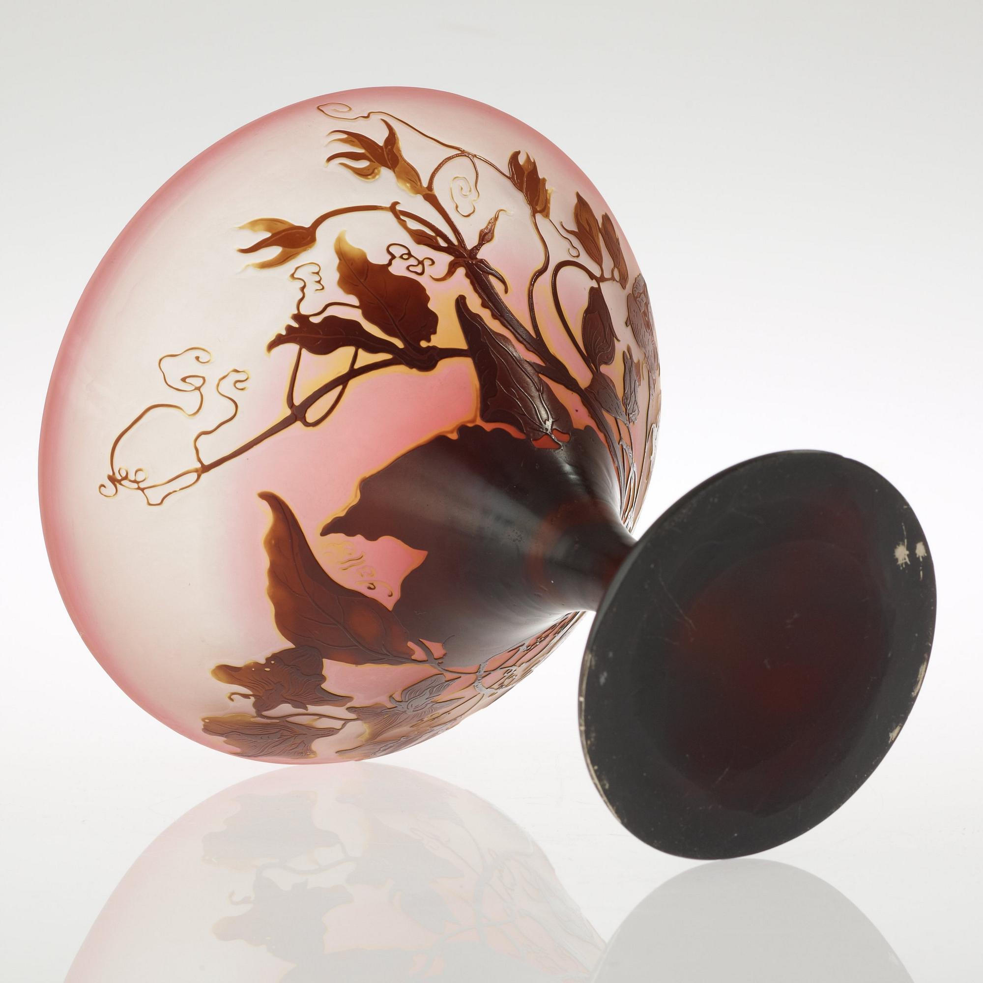 An Emile Gallé Art Nouveau cameo glass vase, Nancy, France.