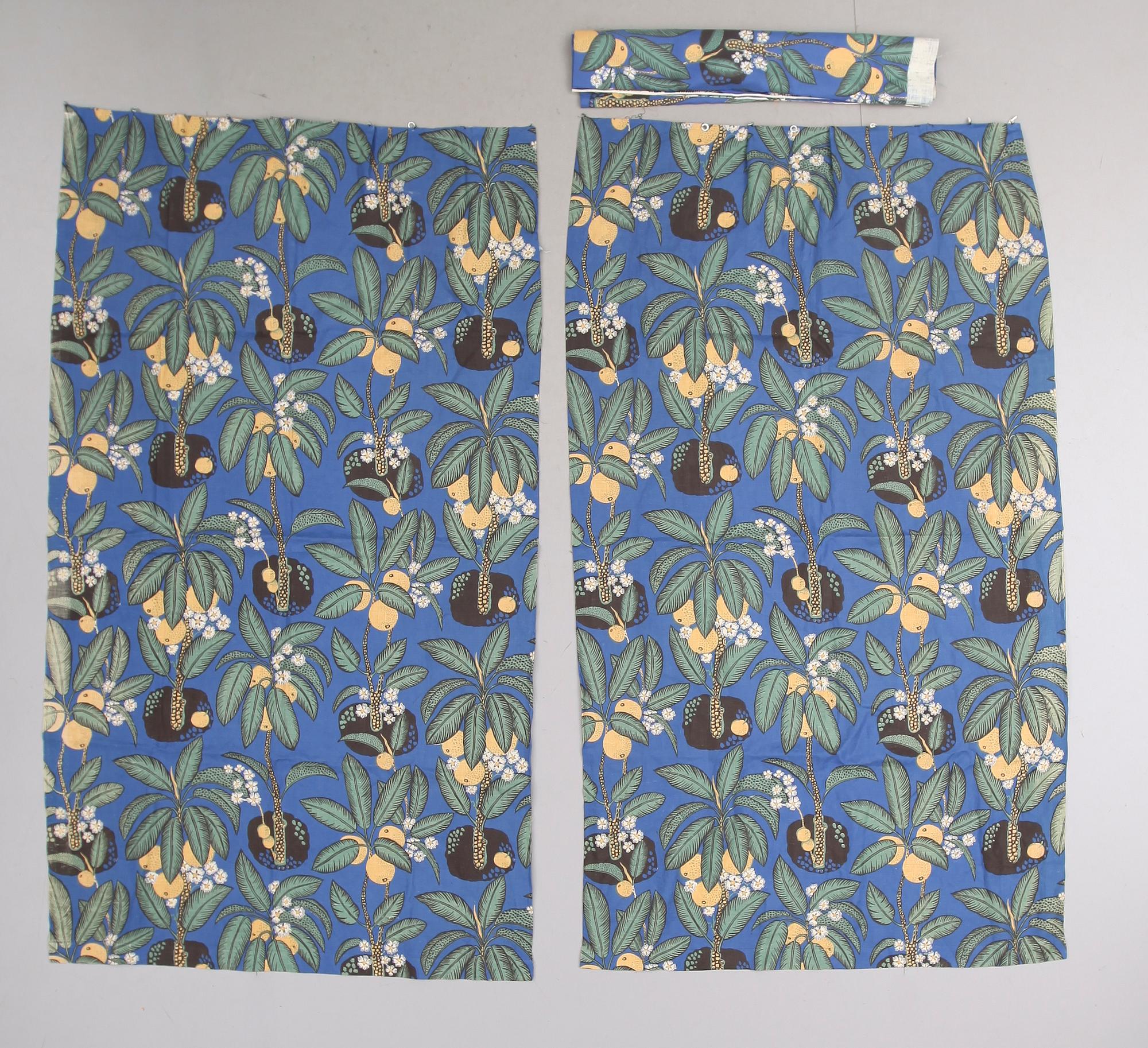 GARDINLÄNGDER, 2 st SAMT TYG, "Notturno", Josef Frank.
