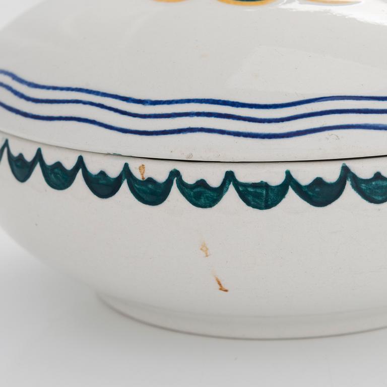 Alf Wallander, a flintware bowl with lid, Rörstrand, early 20th century.