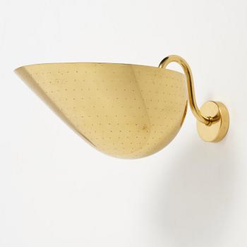 Carl-Axel Acking, a wall sconce model "5019", Bröderna Malmströms Metallvarufabrik, Malmö, 1940s-50s.