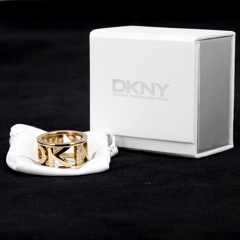 RING, Donna Karan New York.