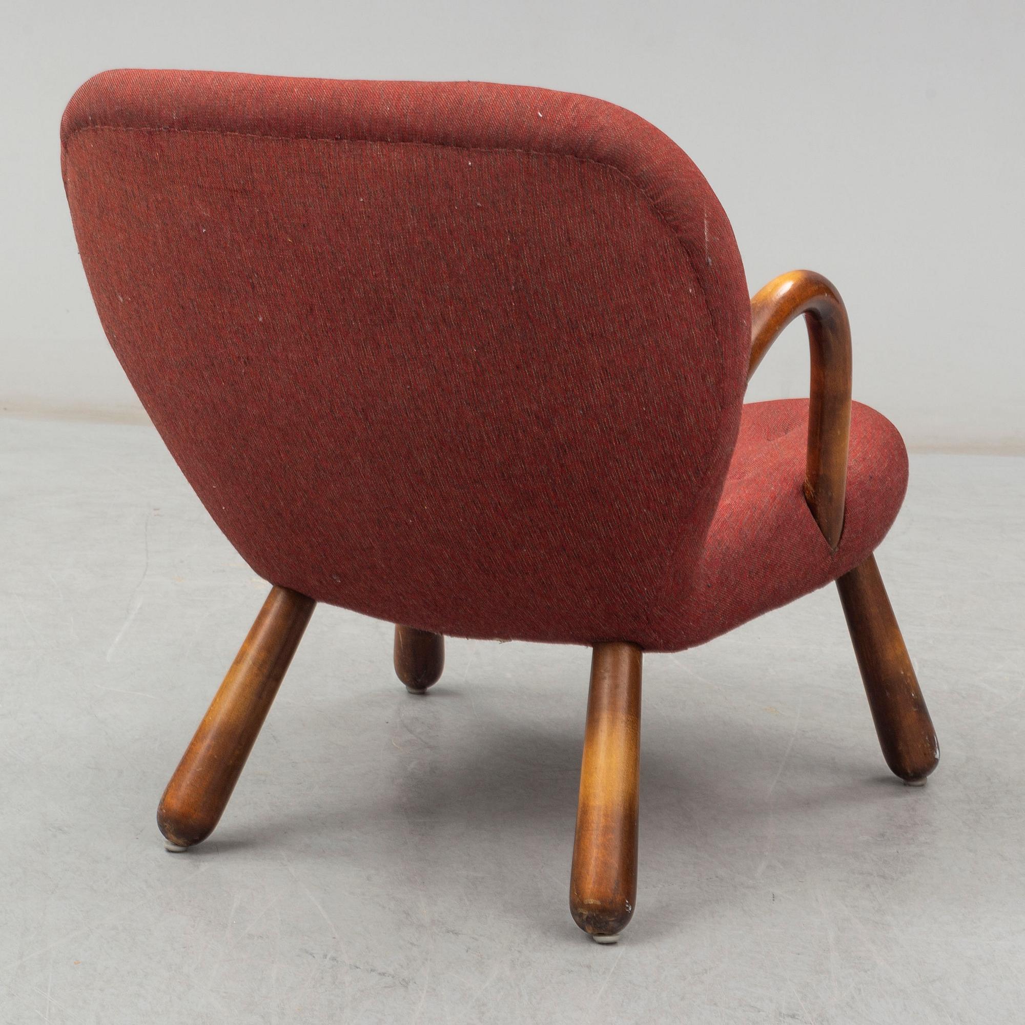 A mid 20th cenutry "Clam Chair" / "Muslinge", attributed to Philip Arctander.
