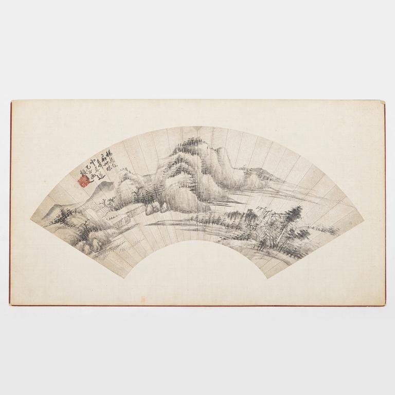 Oidentifierad konstnär, s.k. "Solfjädersmålning", Bergigt flodlandskap, Kina, 1900-tal.