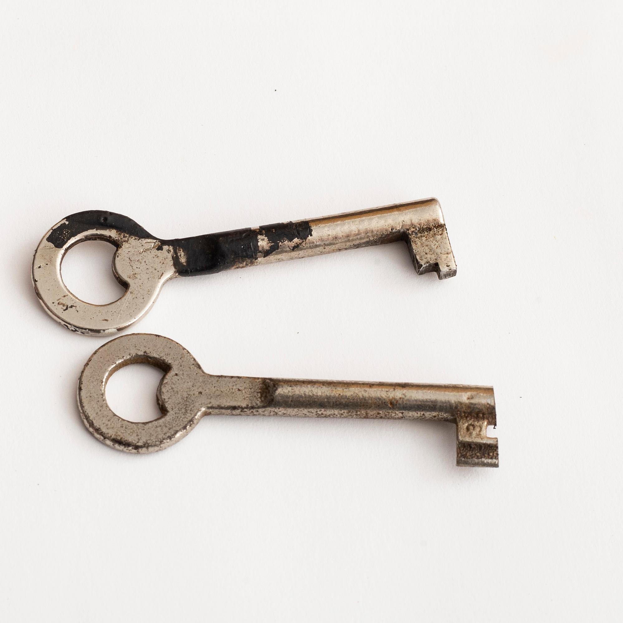 Display cabinet, neo-Renaissance, early 20th century.