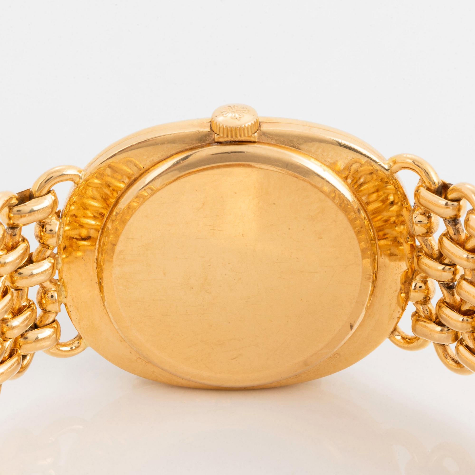 Patek Philippe, Golden Ellipse, wristwatch, 27 x 32 mm.