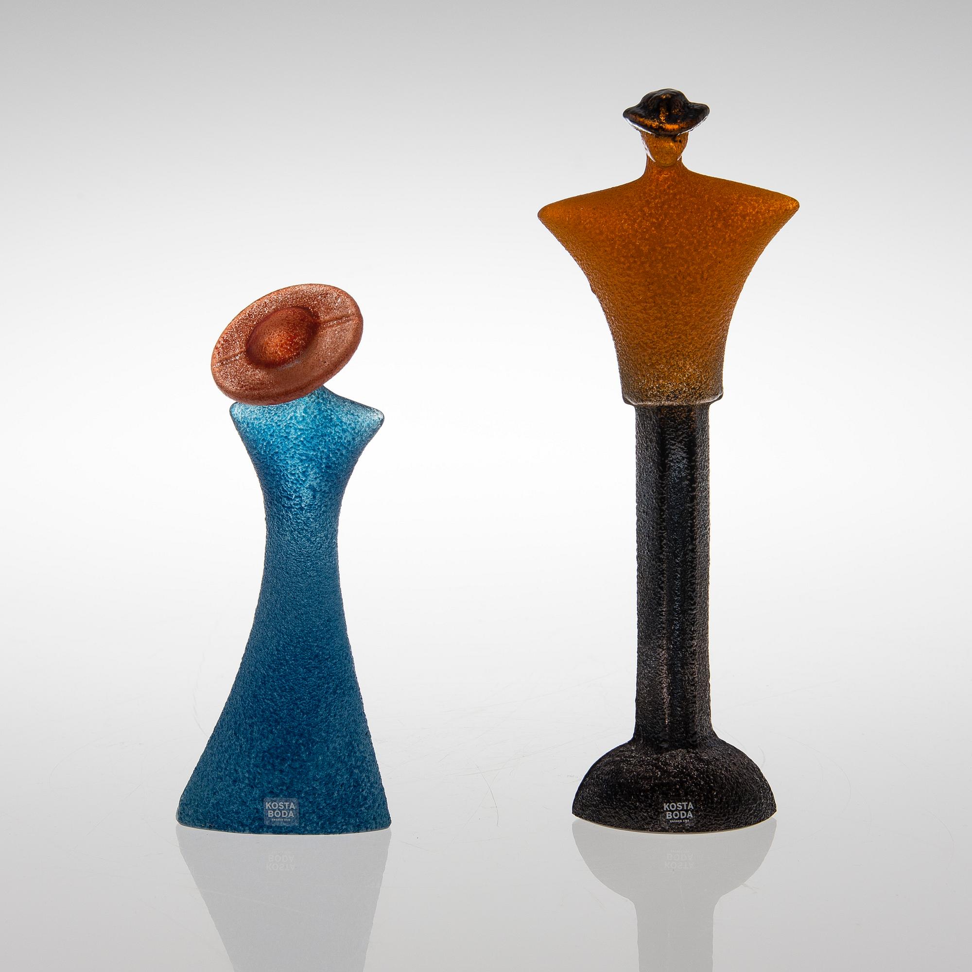 Two glass figurines "Catwalk for Kosta Boda signed,  21th century.