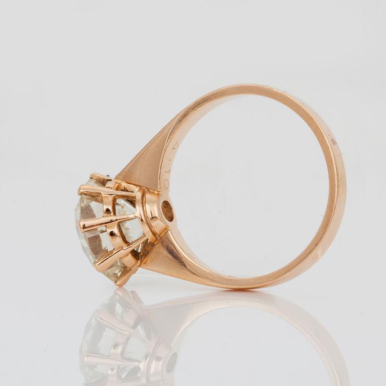 RING, briljantslipad diamant, 4.10 ct enligt gravyr.